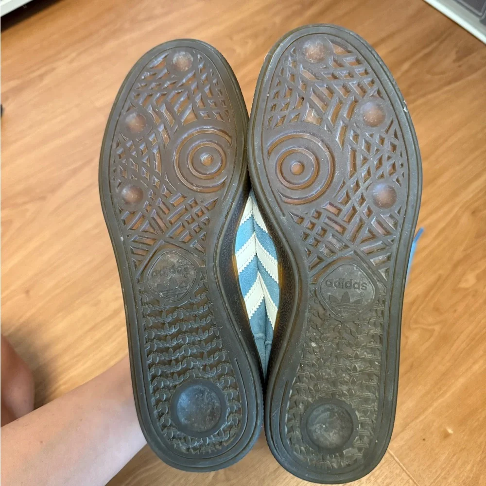 Baby blue adidas spezial - Picture 4 of 5